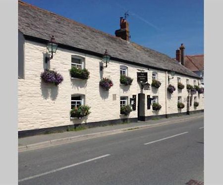 The Farmers Arms St Merryn Extérieur photo